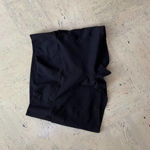 Trinity Mid-Rise Pocket Short 5"